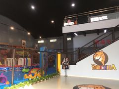 -嘿哟动霸CHUA·新潮玩运动娱乐中心·蹦床滑冰团建乐园