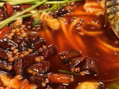 -鸿顺老铁锅美蛙鱼府(解放碑店)