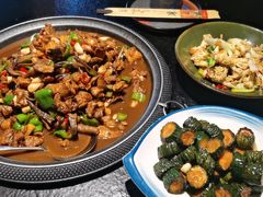 -侯志伟老街炒鸡(广济街店)