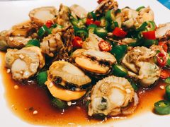 -臻鲜燕海鲜融合餐厅(金陵style店)