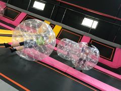 -嘿哟动霸CHUA·新潮玩运动娱乐中心·蹦床滑冰团建乐园