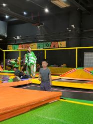 -蹦蹦跳跳(新奥购物中心店)