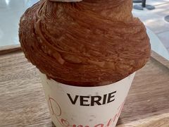 -VERIE BAKEHOUSE