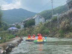 -虎啸峡漂流