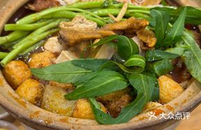 Original Flavor Snail and Duck Foot Stew