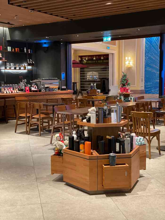 星巴克(澳门威尼斯人店)-"次次带小宝宝出街想稳地方换尿片,喂奶,歇.