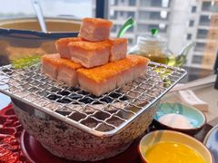 -江上荟·创意中国菜(绿地缤纷城店)