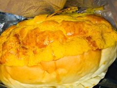 牛奶香蕉菠萝包-面包贝力思(上邦店)