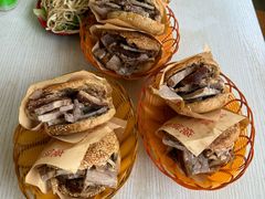 -洪峰浩老北京烧饼夹肉(角门路店)