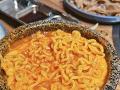 -明洞阿姨·韩式酱蟹烤肉·创意料理(三元桥店)