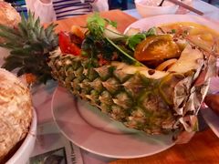 菠萝牛肉菜-Lanterns Vietnamese Restaurant