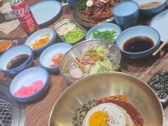 -明洞阿姨·韩式酱蟹烤肉·创意料理(三元桥店)