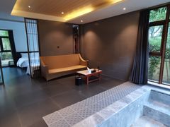 -大连金石滩绿发温泉假日酒店