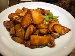 最爱地三鲜-95号酱骨·一块豆腐(展春园西路店)