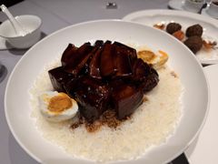 咸蛋目鱼红烧肉-屋里厢上海菜馆