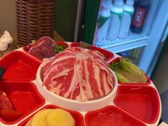 -赵美丽·重庆社区火锅·直营店(火车东站·中豪国际店)