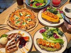 -Common Table · Brunch & Coffee