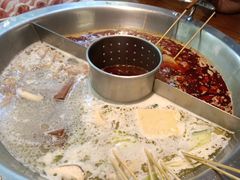 鸳鸯锅底-佬土鹅肠火锅(解放路店)