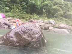 -安吉龙王山峡谷漂流