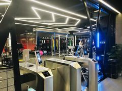 -懒人Club健身(卓越时代广场店)