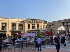 -王府井奥莱临潼小镇(临潼店)