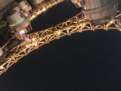-影汇之星8字形摩天轮