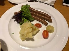 -LENBACH兰巴赫西餐啤酒坊(大连星海广场店)