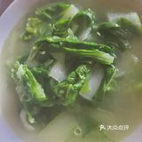 这个季节的小白菜很新鲜，适合清炒