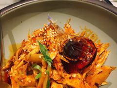 敲糖棒棒鸡-辛香汇·现炒川菜(淮海路百盛店)
