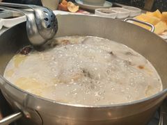 -洪氏嗨捞·猪肚鸡火锅(阳光天地店)
