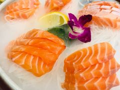 -青瓦餐厅·生鱼片·韩园烤肉(西塔店)