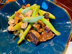 芥兰炒脆猪肉-食肆&Fourteen(武林夜市店)