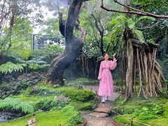 -Chom Cafe and Restaurant