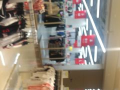 -BIGOFFS 超级折扣(仁恒伊势丹店)