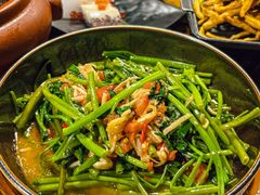 -雀舞云南菜(天津天河城购物中心店)