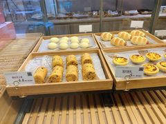 -顶东面包花园·生日蛋糕(世博店)