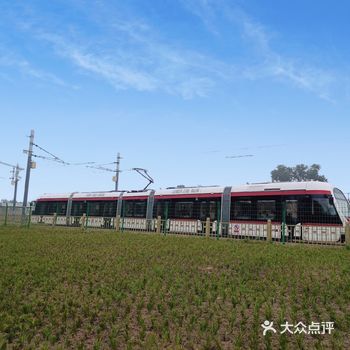 「西郊线巴沟站」 地铁西郊线始于巴沟站到达香山站