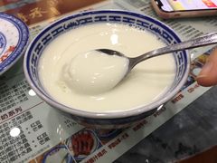 -赵记传承特色牛奶甜品(泉城广场店)