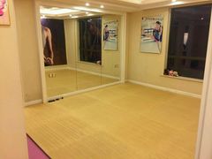 -思迈威健身(积玉桥万达店)