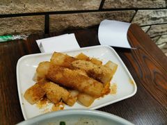 -爆炸头阿姨小四川正宗川味小吃(无任何分店)