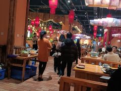 大堂-老滇山寨•云南特色菜•地方菜•民族风情歌舞表演(金碧店)