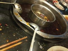 -茅草房·河畔园林火锅