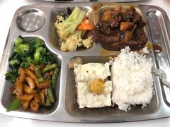 -上海市位育初级中学