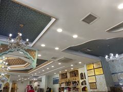 -马尔龙新疆饭店·清真(瑞景店)