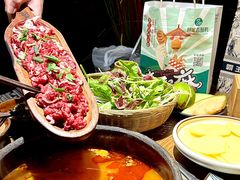 -贵厨酸汤牛肉(花果园国际中心店)