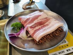 -围炉肉舍丹东海鲜烤肉·烤活鳗(步行街店)
