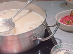 -尚尚仙·酸汤猪手·猪肚鸡火锅(华联万柳购物中心店)