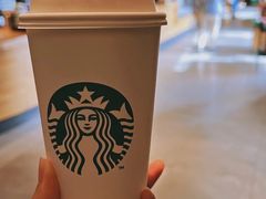 -星巴克臻选(上海中环广场2F店)