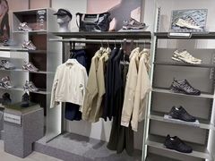 -SALOMON萨洛蒙(长沙国金街店)