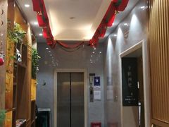 -宸玥酒店(成都西南财大地铁站店)